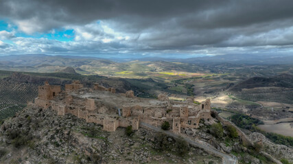 Fototapeta na wymiar vista aérea del castillo de Moclín en la provincia de Granada, Andalucía