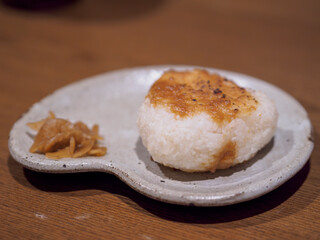 〆は美味しい焼きおにぎり