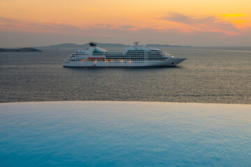 Cruise with infinity pool view at Mykonos