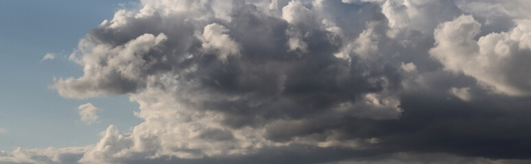 Fototapeta premium Skyscape. Cumulus clouds in close-up.