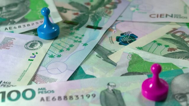 Colombian politics on money gender roles