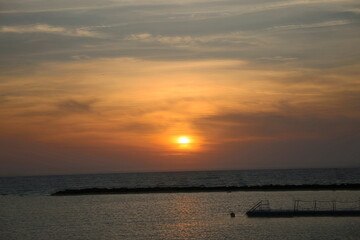 Fototapeta na wymiar Sonnenuntergang am Mittermeer in Zypern