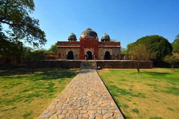  Humayun's tomb is the tomb of the Mughal Emperor Humayun in Delhi, India.The tomb was commissioned by Humayun's first wife and chief consort, Empress Bega Begum 