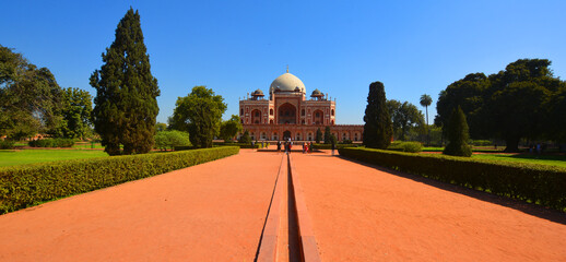  Humayun's tomb is the tomb of the Mughal Emperor Humayun in Delhi, India.The tomb was commissioned...