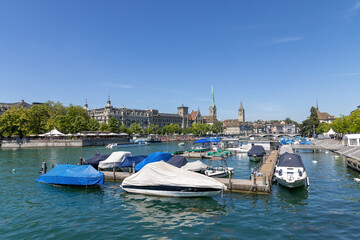 Fototapeta na wymiar Lake Zurich with a view across the harbor to the old town of Zurich, Switzerland