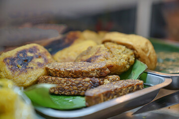 Fried tempeh tofu is ready to be sold