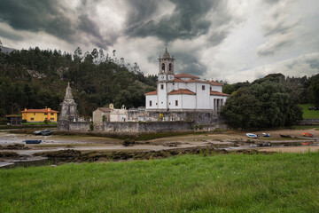 Parroquia de la iglesia de la Señora de los Dolores en Niembro, Llanes, Asturias, España