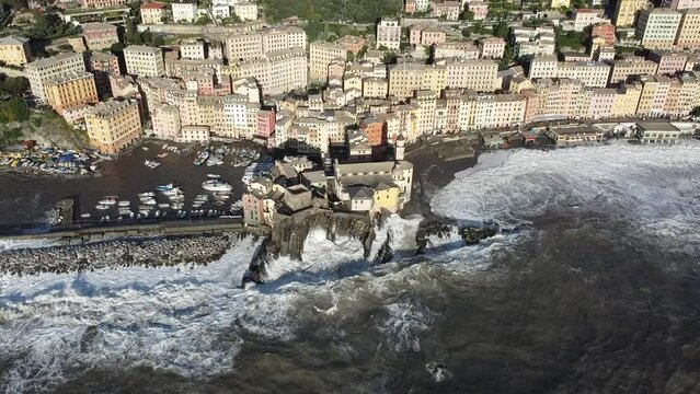video aereo col drone del borgo di camogli