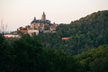 Fototapeta na wymiar Schloss Wernigerode auf dem Agnesberg