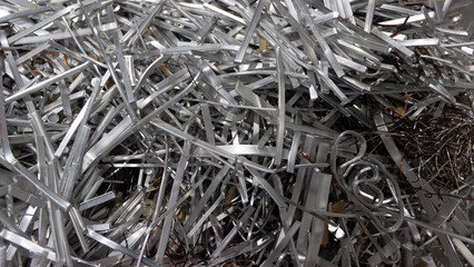 Aluminum wire twisted randomly