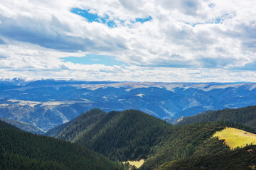 Natural beauty of forests and mountains in the Xizang Plateau of China