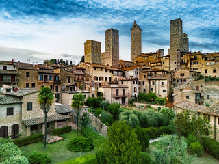 Aerial view of San Gimignano, Tuscany, Italy - obrazy, fototapety, plakaty