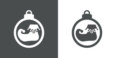 Tiempo de Navidad. Logo con silueta de bola de navidad con bota de elfo de Santa Claus para su uso en invitaciones y felicitaciones