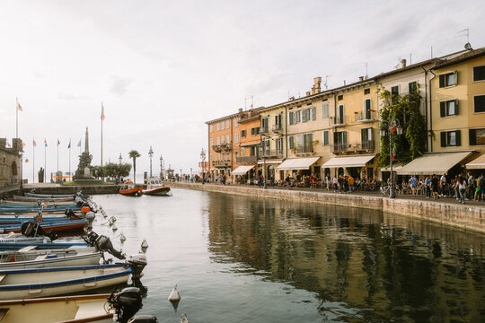Hafen von Lazise am Gardasee