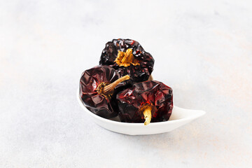Spanish dried ñora nyora peppers.