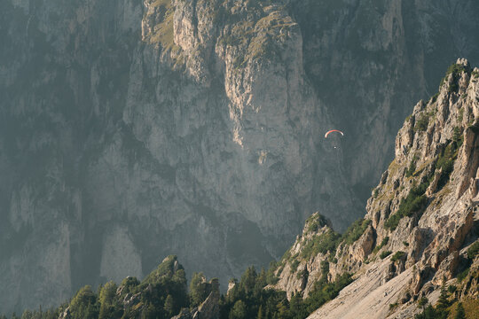 Paraglider am Gr&ouml;dner Joch