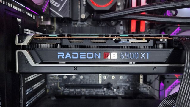 XFX Speedster Merc 319 AMD Radeon RX 6700 XT Black, 12GB GDDR6 Memory, 192 Bit Bus, 2457MHz, AMD RDNA 2, 16 Gbps, PCI-E 4.0, 