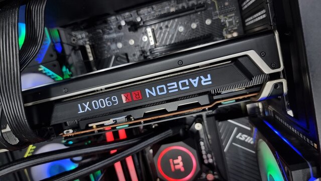 XFX Speedster Merc 319 AMD Radeon RX 6700 XT Black, 12GB GDDR6 Memory, 192 Bit Bus, 2457MHz, AMD RDNA 2, 16 Gbps, PCI-E 4.0, 