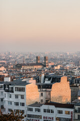 Fototapeta premium Paris depuis Montmartre au coucher de soleil. 