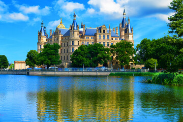 Schwerin Castle is located in the city of Schwerin, Germany. - obrazy, fototapety, plakaty