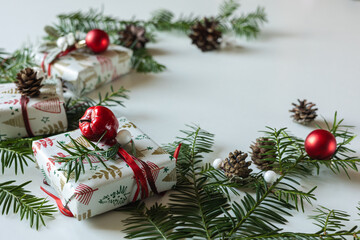 Boże Narodzenie, kartka świąteczna, prezenty i dekoracje świąteczne. Christmas decorations, Christmas card, get a gift.  - obrazy, fototapety, plakaty