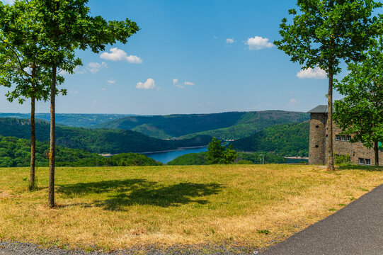 Nationalpark Eifel /Standort Vogelsang IP mit blich &uuml;ber die Urfttalsperre