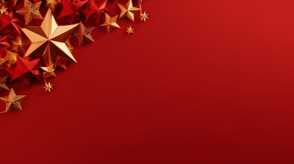 Etoiles de No&euml;l d&eacute;coratives. Ambiance festive et hivernale, rouge, dor&eacute;. Espace vide de composition pour conception et cr&eacute;ation graphique.