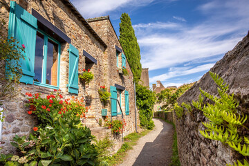 Maison bretonne dans un village en Bretagne, France.