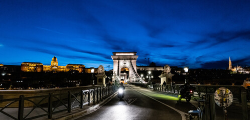 세체니다리야경