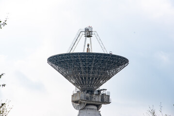 Large radio telescope, parabolic antenna
