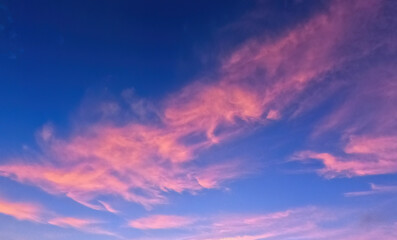 Fototapeta na wymiar cotton candy sky 2