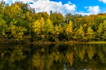 Herbstidylle an einem Steinbruch in der Oberlausitz 2