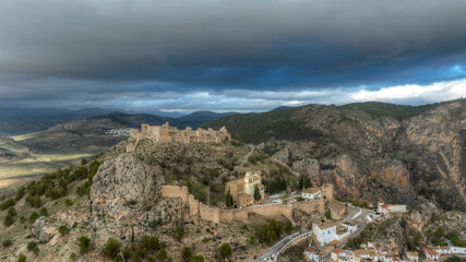 Fototapeta na wymiar vista aérea del castillo de Moclín en la provincia de Granada, España