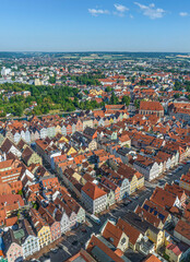 Fototapeta na wymiar Ausblick auf die Altstadt von Landshut, Bezirkshauptstadt von Niederbayern