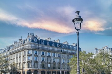 Fototapeta na wymiar Paris, ancient buildings at Bastille