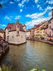 Fototapeta na wymiar the city of Annecy in France