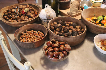WOODEN BOWLS WITH DRIED FRUIT