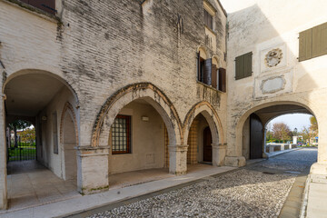 Fototapeta na wymiar the medieval Friuli city gate in Portobuffolè, Italy