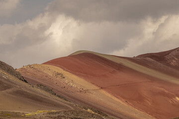 Vinicunca, montanhas coloridas, no distrito de Pitumarca, Peru