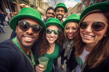 Foto op Plexiglas Group of friends taking a selfie at the Saint Patrick Day Parade in green hats, drinking © Badtooth Trading Co.
