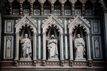 Fototapeta na wymiar Details of the statues of Florence, Italy