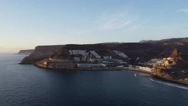 roll with drone amadores beach mogan 