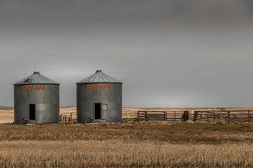 Fototapeta na wymiar Rustic fam buildings Vulcan County Alberta Canada