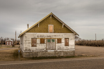 Obraz premium Rustic fam buildings Vulcan County Alberta Canada