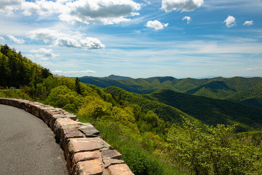 View of the Shenandoah valley from the Rockytop overlook