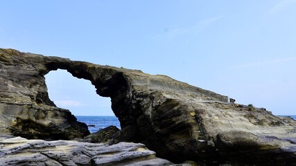 神奈川県三浦市城ケ島の馬の背洞門