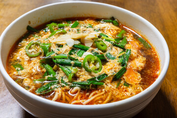 とても美味しい日本の一般家庭の激辛ラーメン