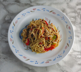 noodles with vegetables