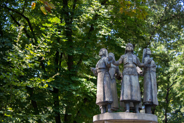 statue of a person in the park