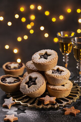 Homemade fruit mince pies - 677040678